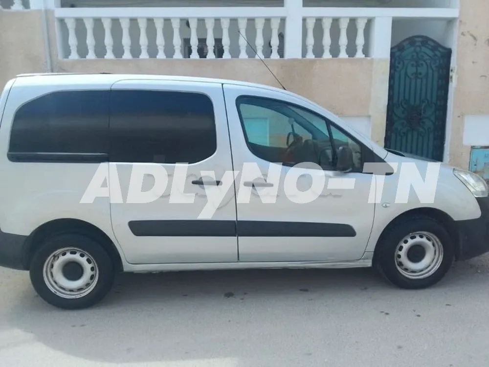Berlingo B9 à Monastir - Photo 2