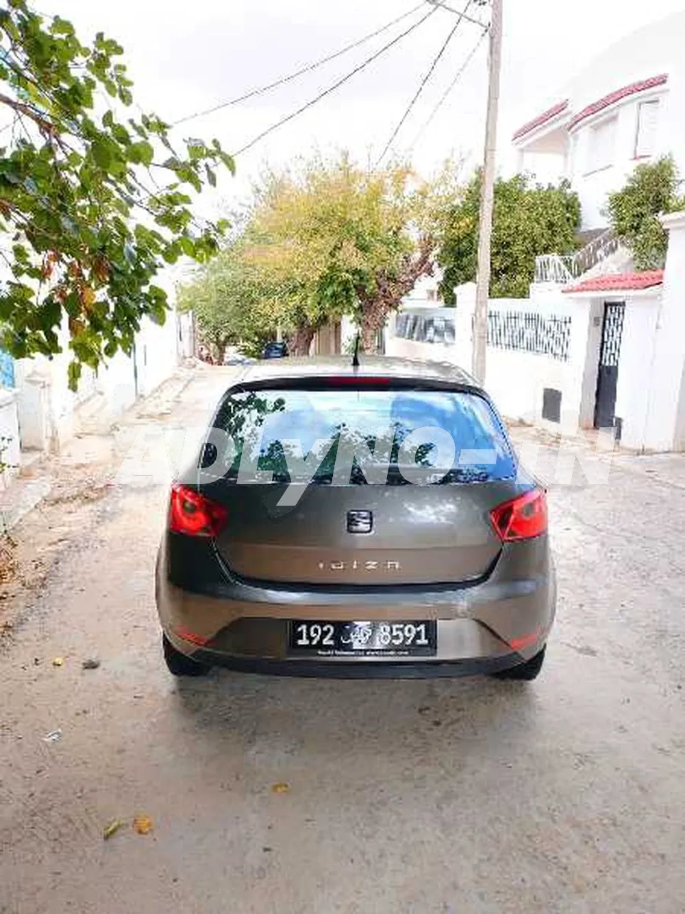 avendre Seat Ibiza très propre دهنية الدار à Tunis - Photo 3