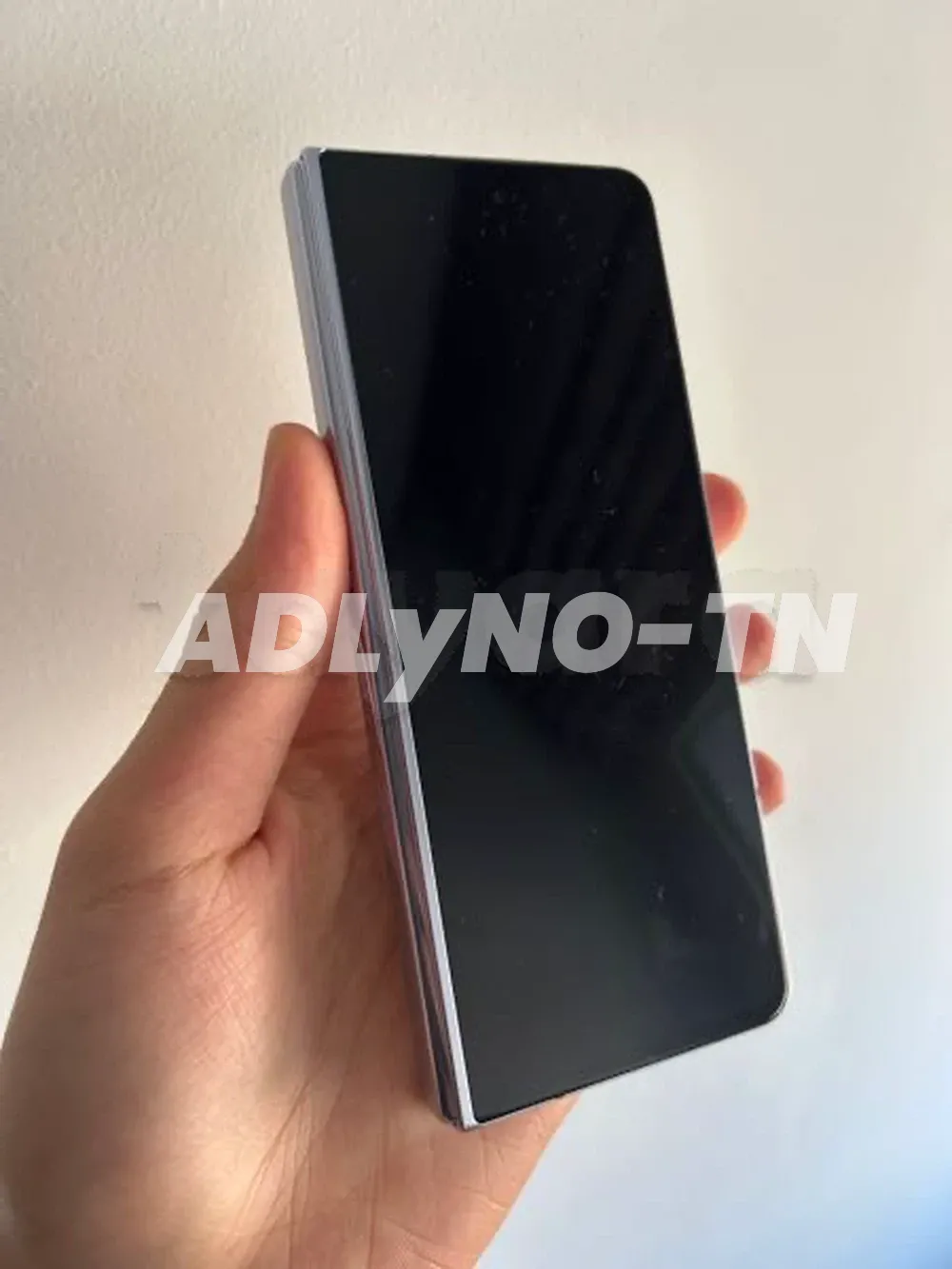 Samsung Z Fold 5 256/512/12 état neuf comme cacheté très peu servi importé avec facture boutique garantie et son câble dispo bleu 512/12 à 3099dt 256G à 2950dt tel 20172643 à Tunis - Photo 2