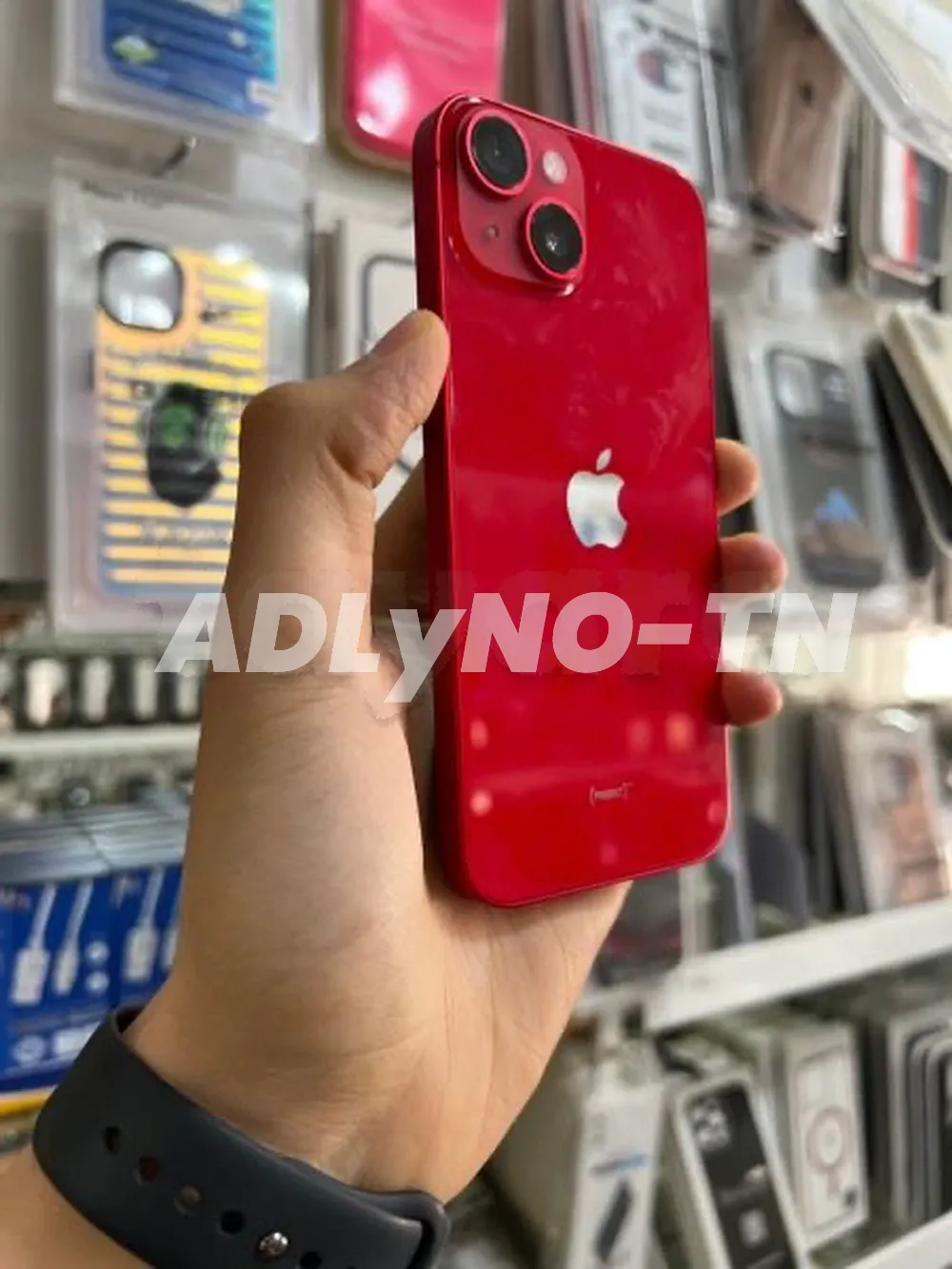 iPhone 14 Rouge et Violet 128G état neuf peu servi batterie 99 jamais réparé 0 défaut livrée avec le câble et facture Batterie 99% a 2150dt tel 20172643 à Tunis - Photo 2