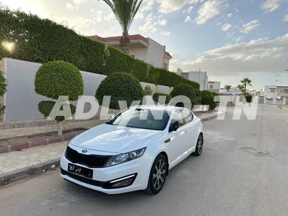 Kia Optima à Sfax - Photo 3