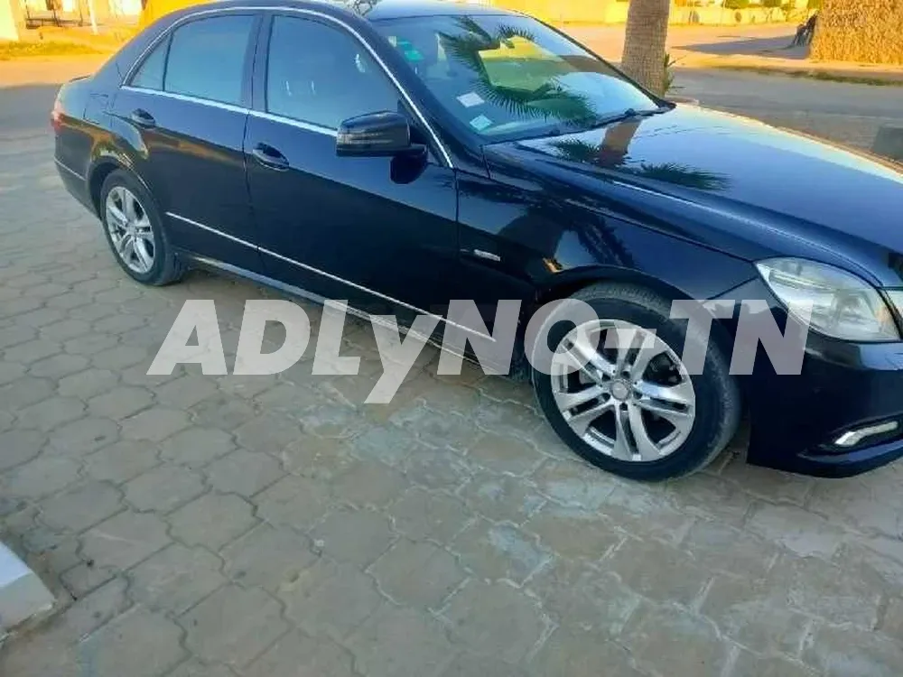 Mercedes E 220 CDI à Sfax - Photo 2