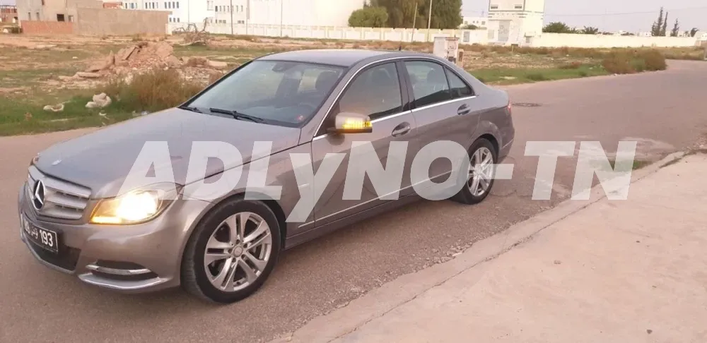 Mercedes benz c220 à Sfax - Photo 6