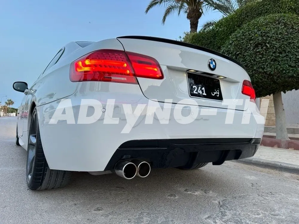 bmw serie 320i coupé e92 restylé phase 2 kit M// état irréprochable à Ariana - Photo 4