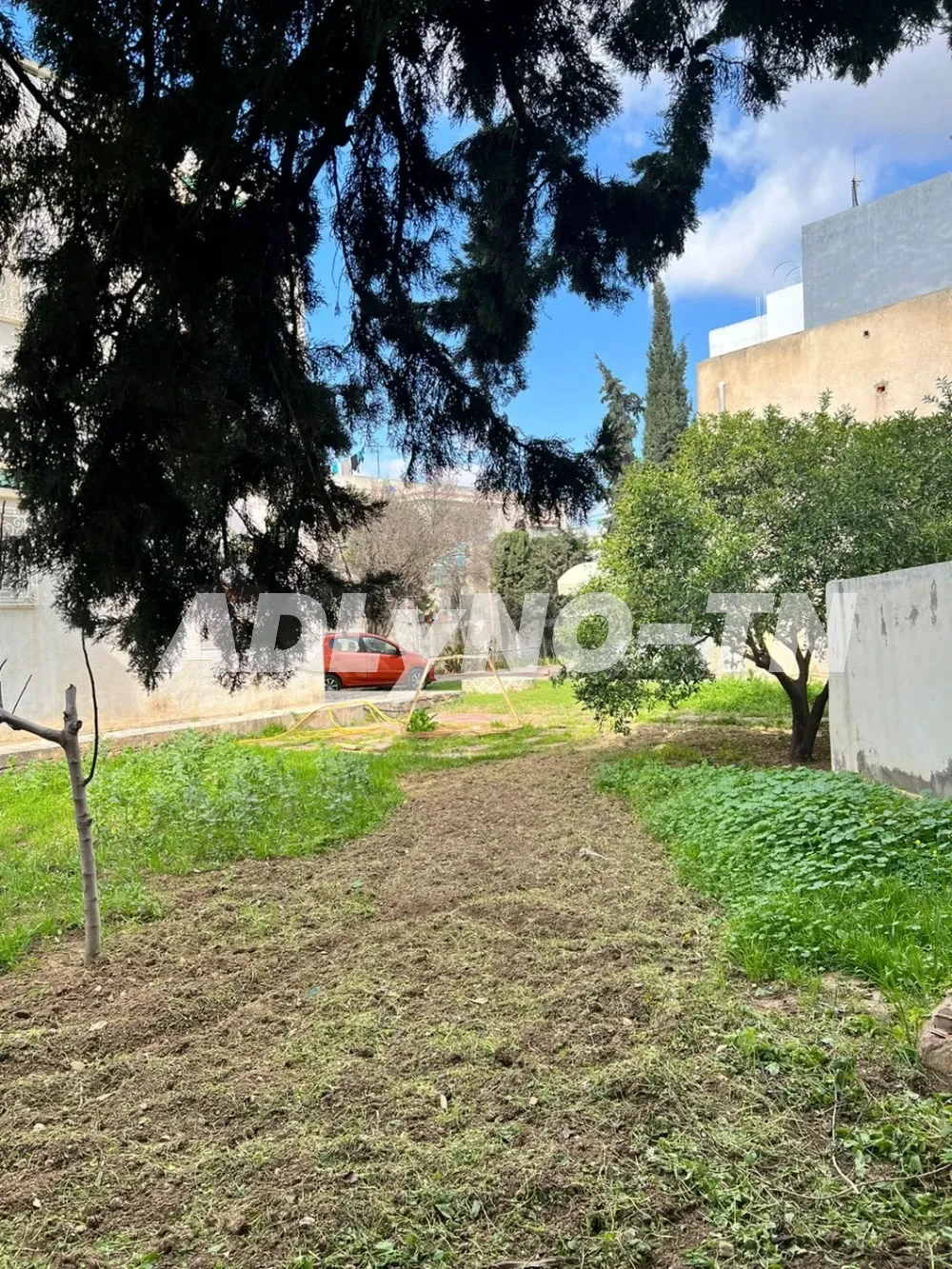 A vendre villa de 1250 m² au Borj Baccouche à Ariana - Photo 5