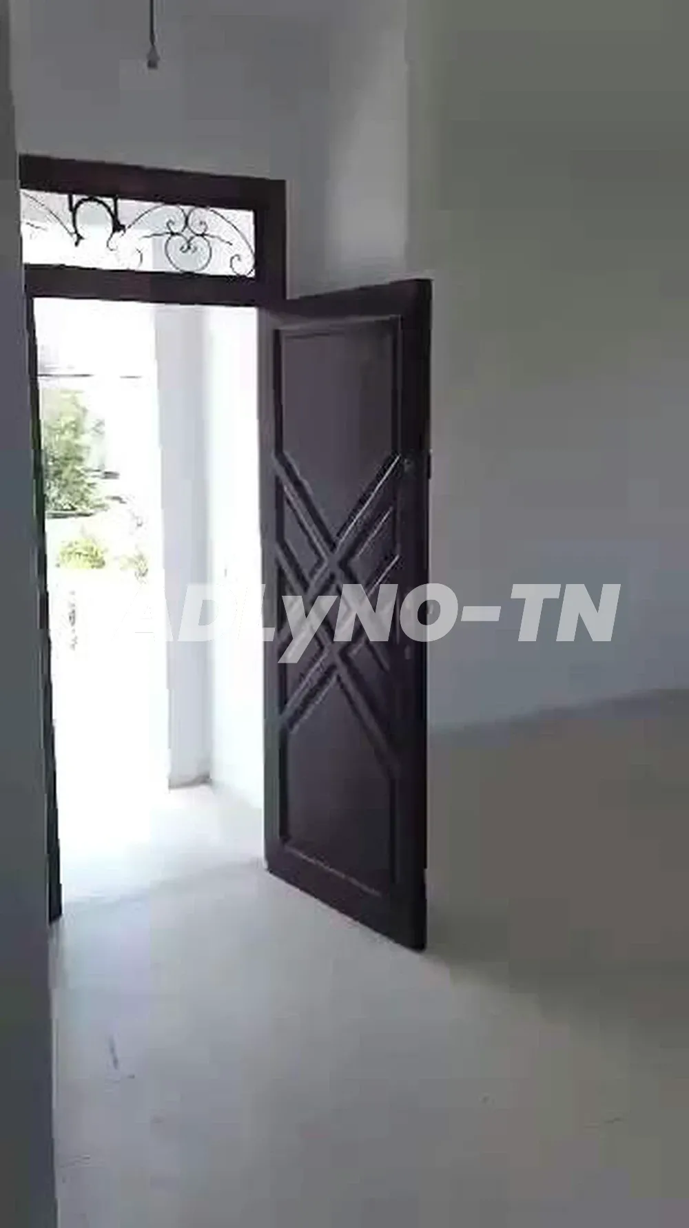 للكراء طابق علوي بحي ضباط الصف خزندار موقع ممتاز جدا à Tunis - Photo 3