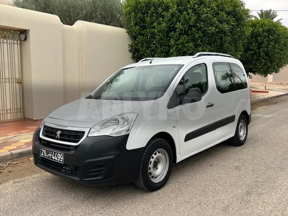  KIA SPORTAGE ESSENCE 