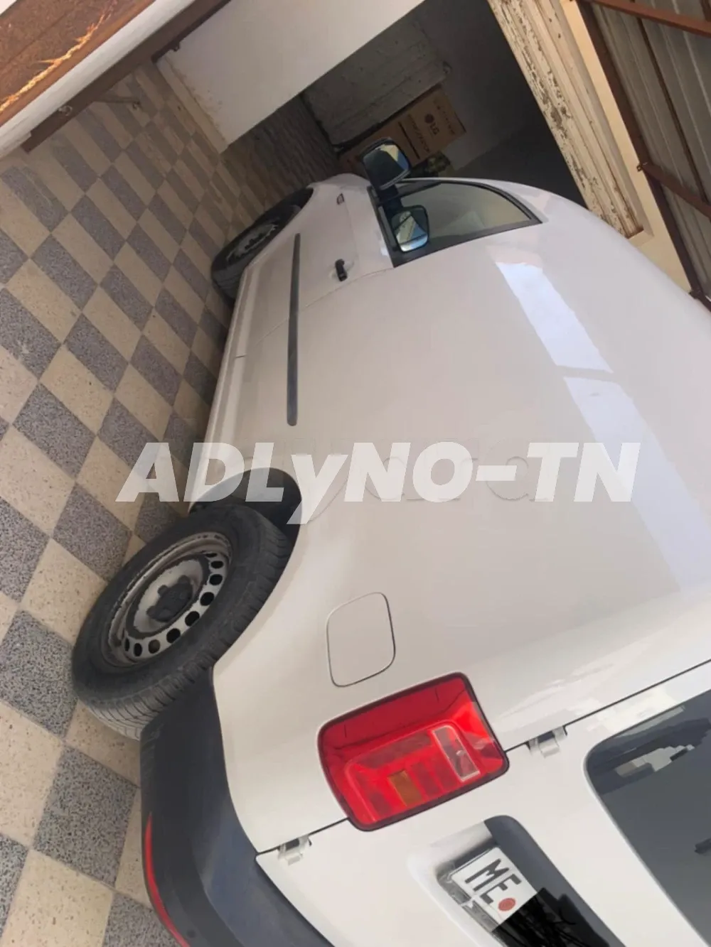 caddy 2L diesel 7 Cv année 2020 km 128 Alf serie 244 Medenine Numero 97288623 à Medenine - Photo 2