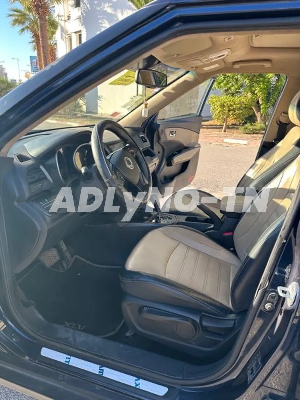voiture Ssang yong xlv 2018 à Tunis - Photo 2