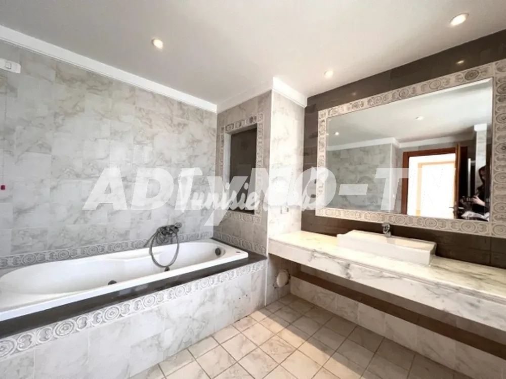 A louer une villa de 880m² au lac2 à Tunis - Photo 4