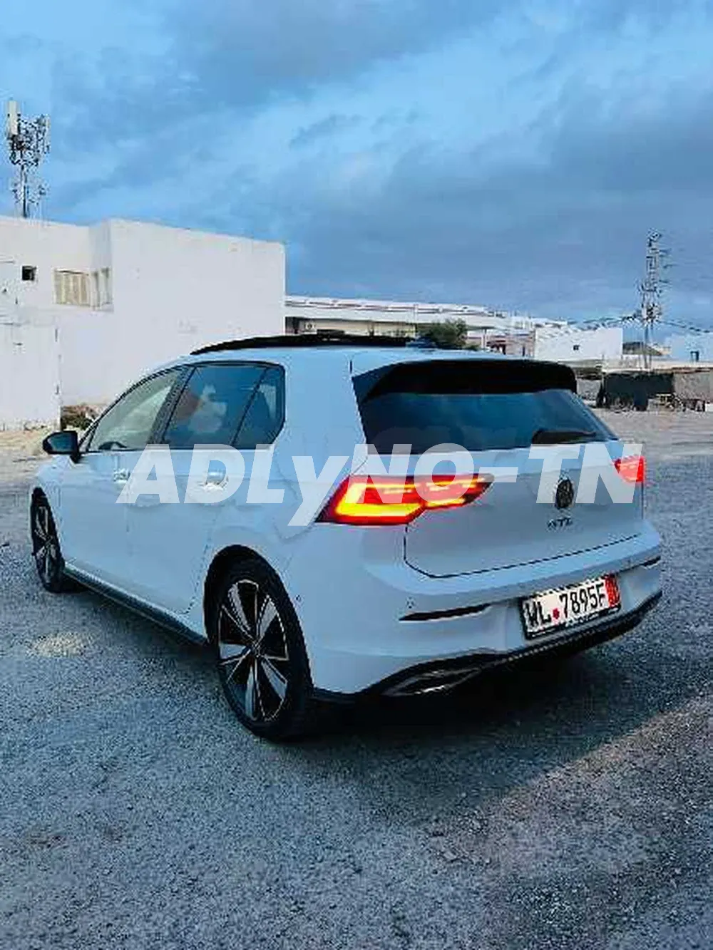 GOLF 8 GTE à Monastir - Photo 8