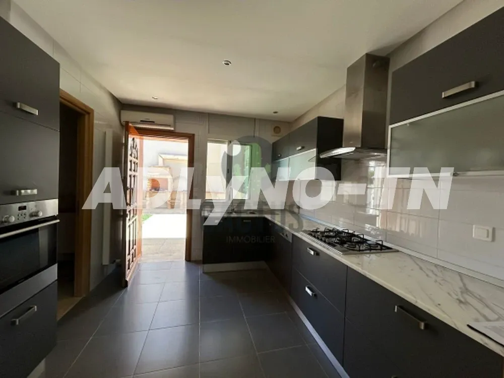 À vendre : Villa pieds dans l'eau sur un terrain de 779m² à Jinene Beni Khiar à Nabeul - Photo 12