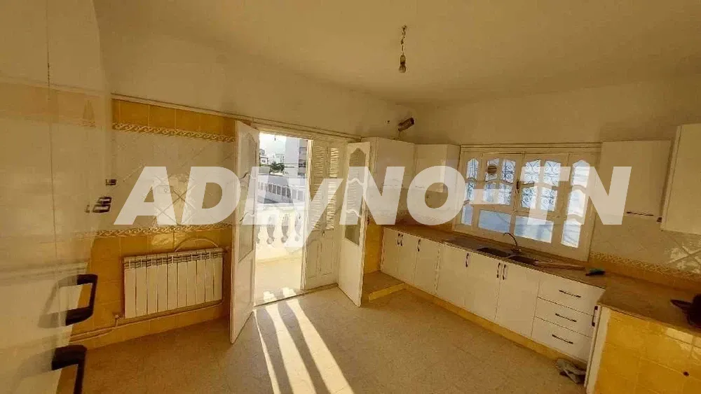 Etage de Villa Pour Etudiants Cité La Gazelle à Ariana - Photo 5