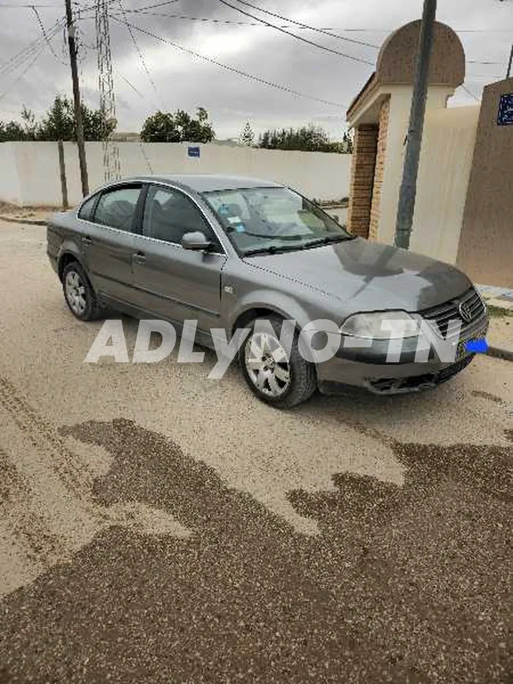 Passat tdi 1.9 deux bondes rouges 130 cv 7 cv gazoil modele 2002 tt options climatiseur electronic en marche abs fermiture cantral 4 vitres electric chargeur 6 cd multifonctions au volant à Sfax - Photo 1
