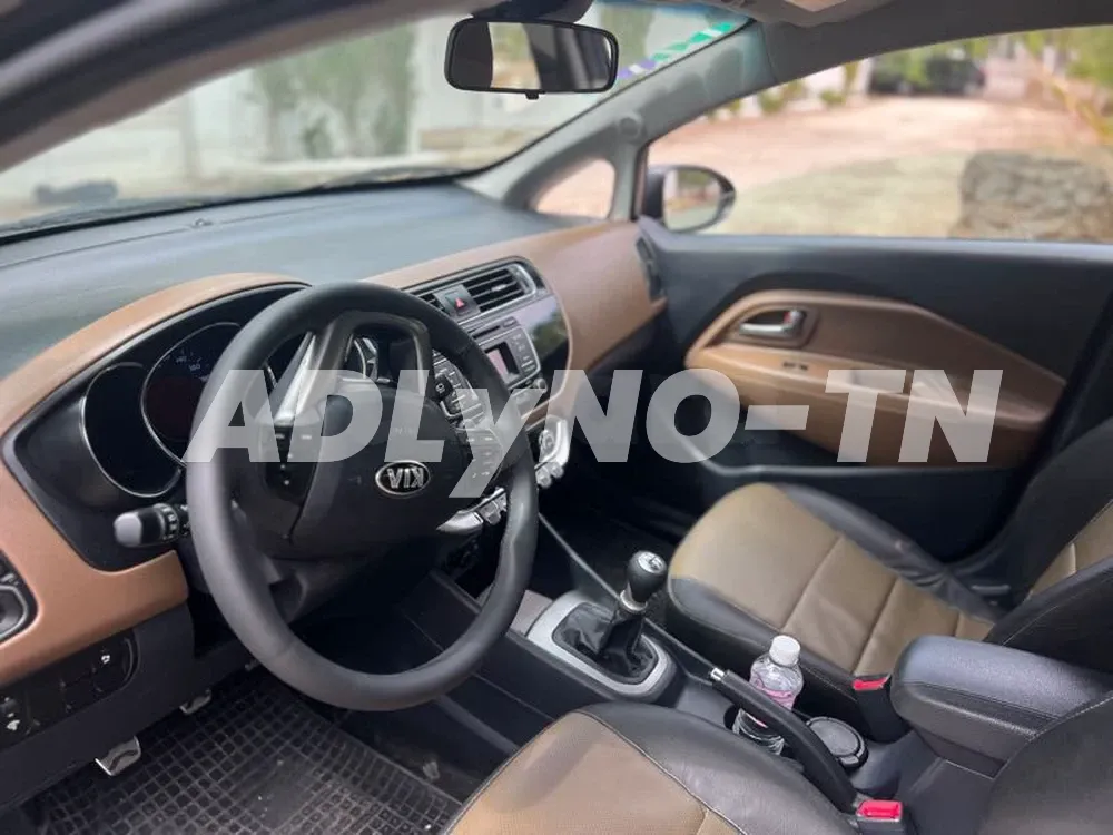 avendre kia rio coupée à Ariana - Photo 3