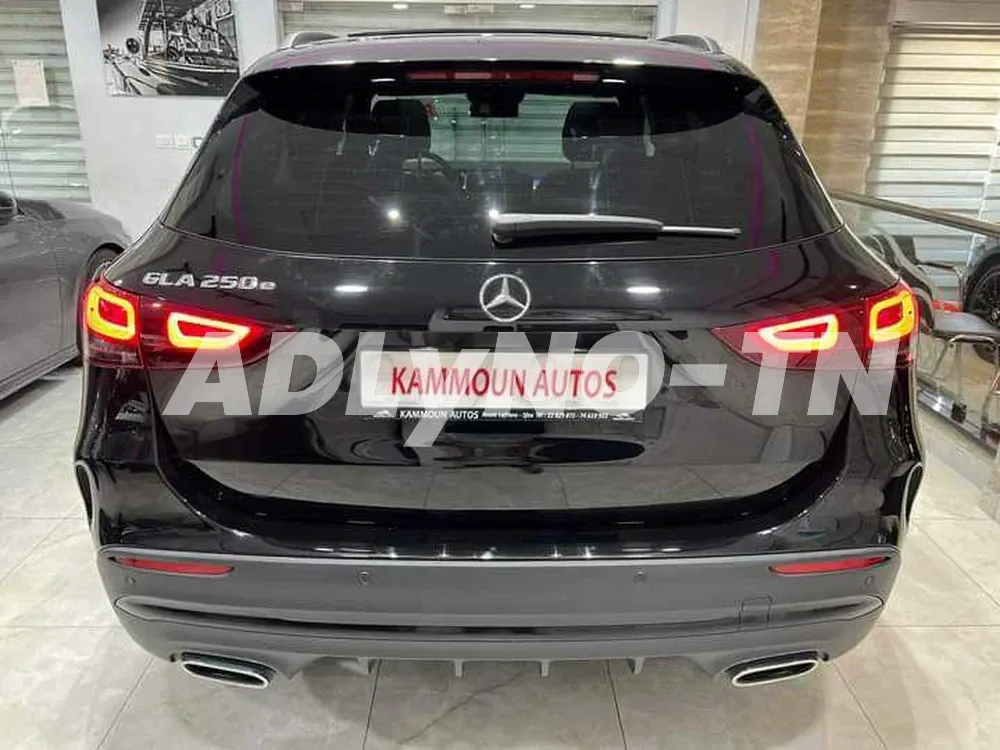 MERCEDES- BENZ GLA 250 AMG EDITION à Sfax - Photo 3