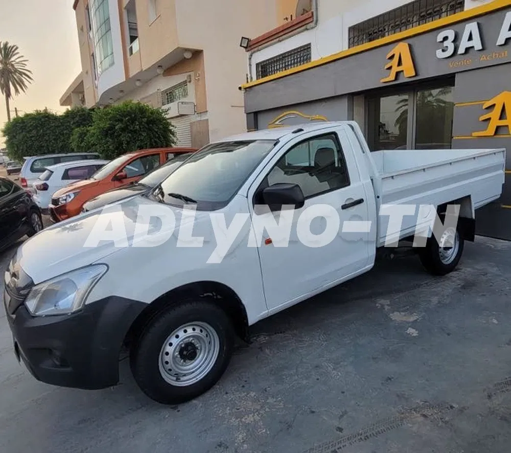 Isuzu dmax première main à Sfax - Photo 9