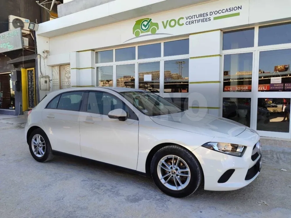 MERCEDES A180 PROGRESSIVE BOITE AUTO 12/2019 TEL 22801802 à Ariana - Photo 2