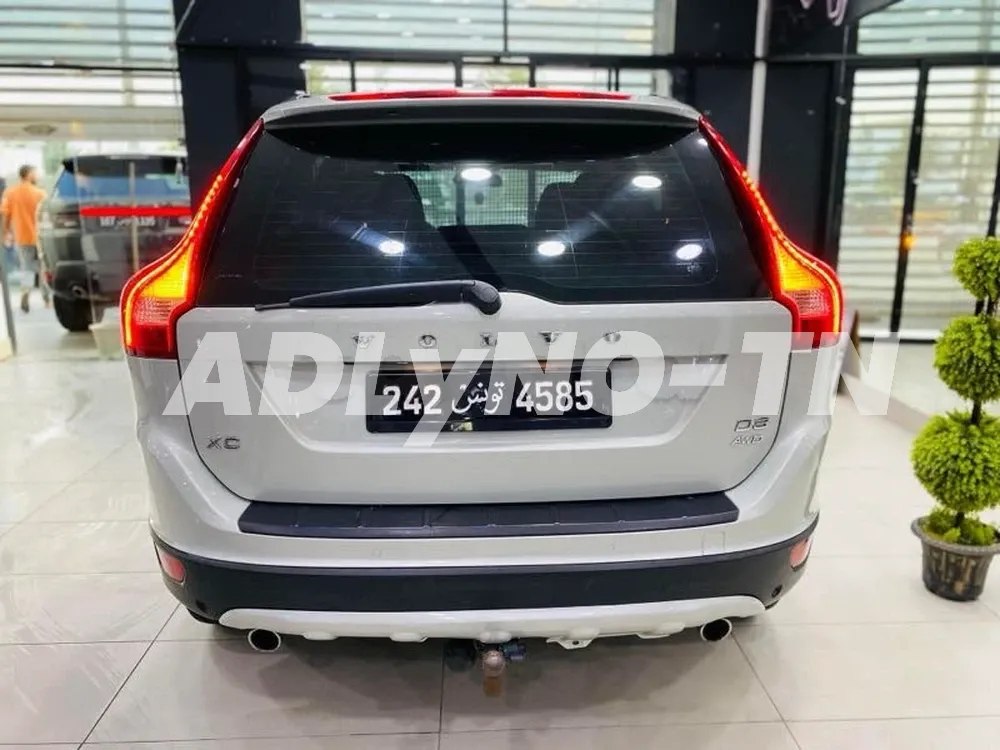 ⚜️ VOLVO XC60 ⚜️ Première main à Ariana - Photo 4