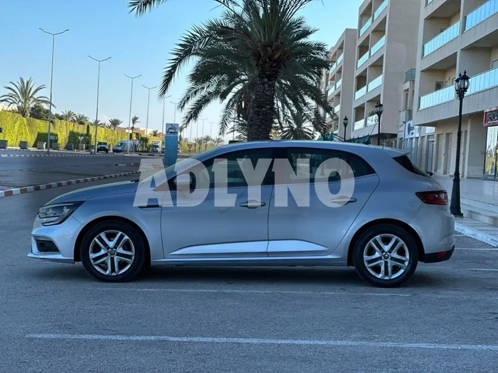 MEGANE 4 ZEN TT OPTIONS IMPORTE NEUVE à Monastir - Photo 5