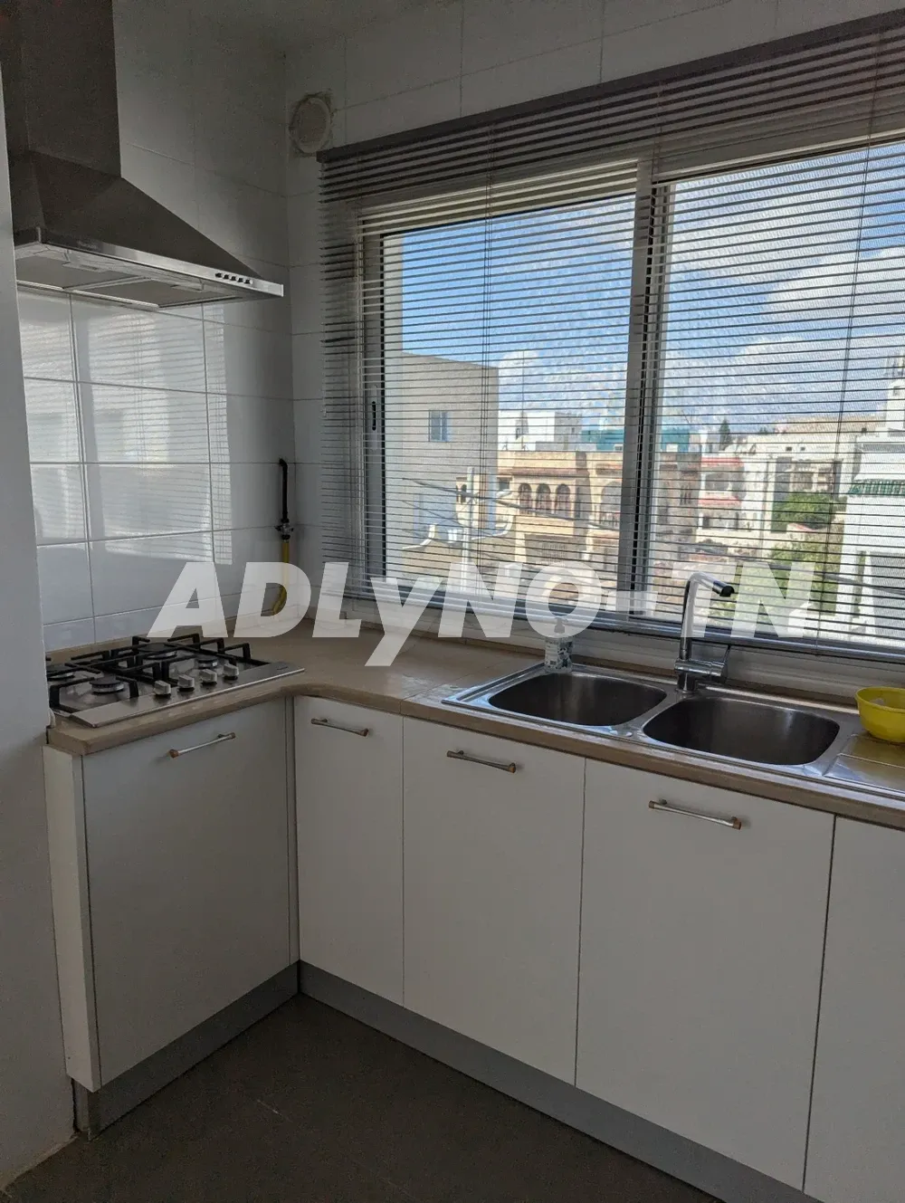 A louer etage de villa Tout neuf S+2 à Borj Louzir à Ariana - Photo 2