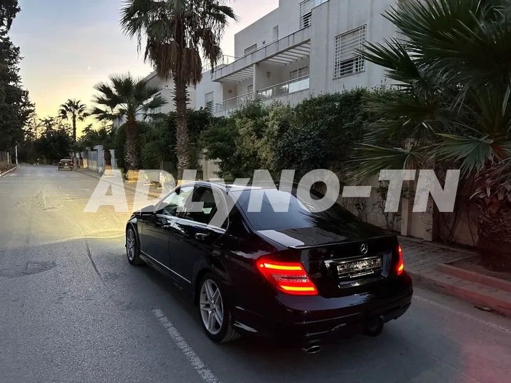 Mercedes classe c180 bva restylé pack Amg à Ariana - Photo 4