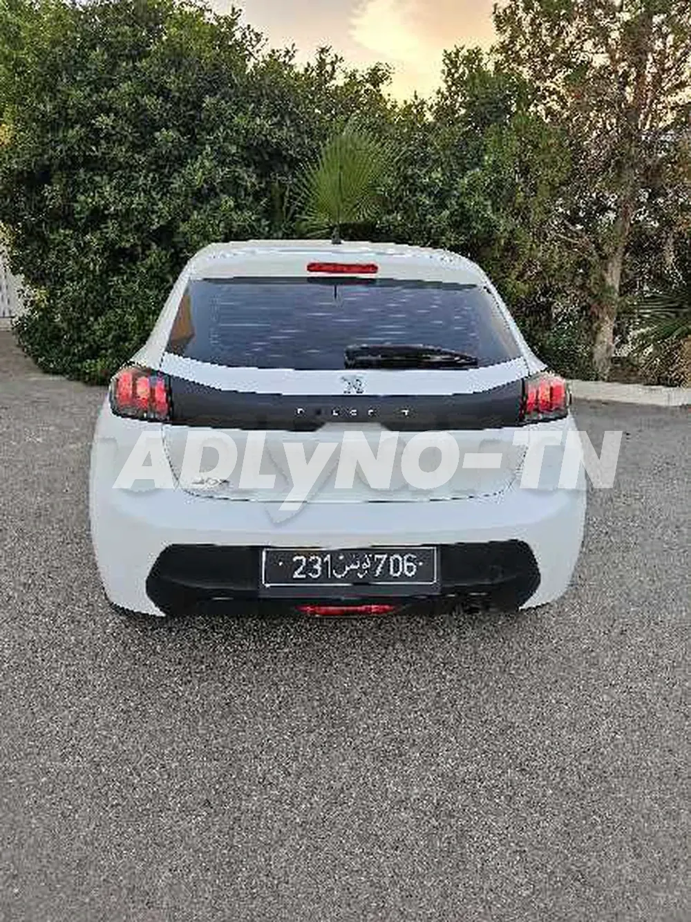 208 populaire 3 cylindre a vendre ou échange à Sfax - Photo 7