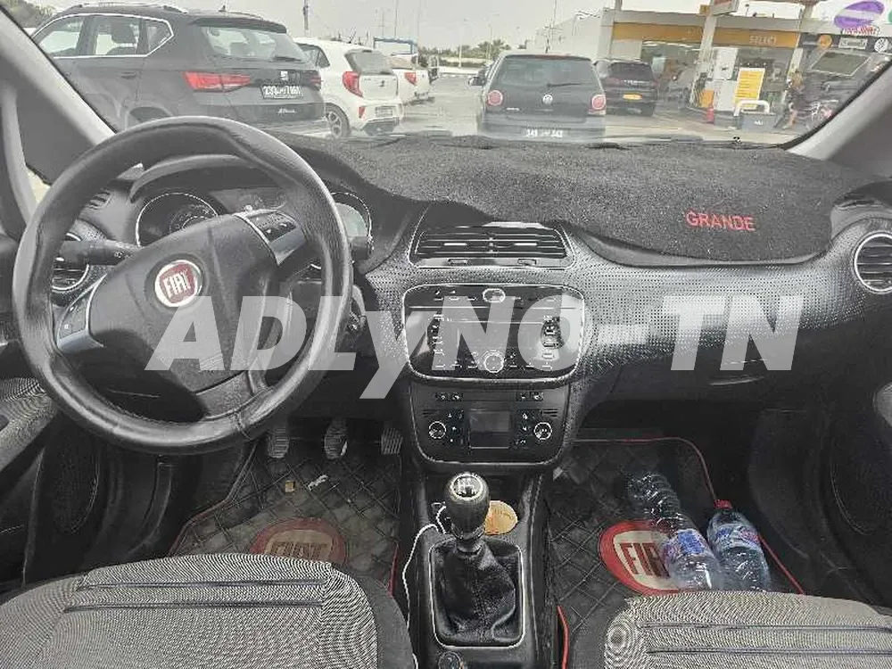 Fiat evo à Kasserine - Photo 4