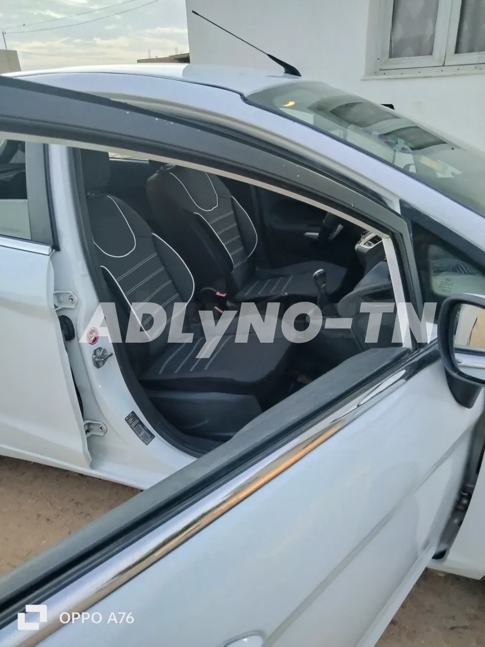 Ford fiesta titanium 20614933 à Mahdia - Photo 8