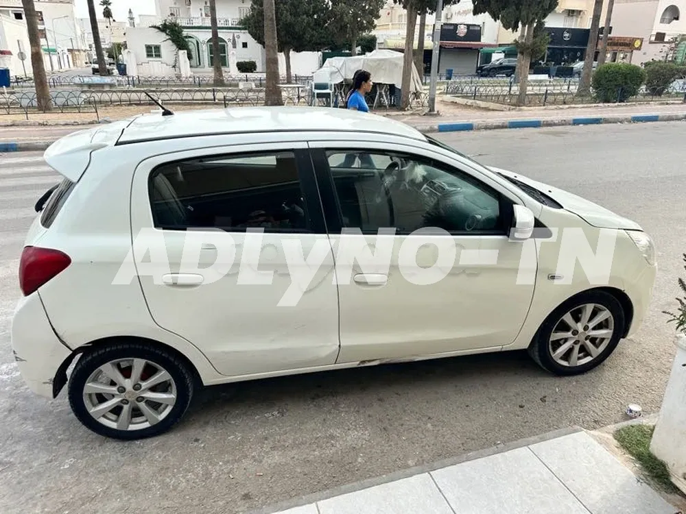 Mitsibushi Mirage à Monastir - Photo 9