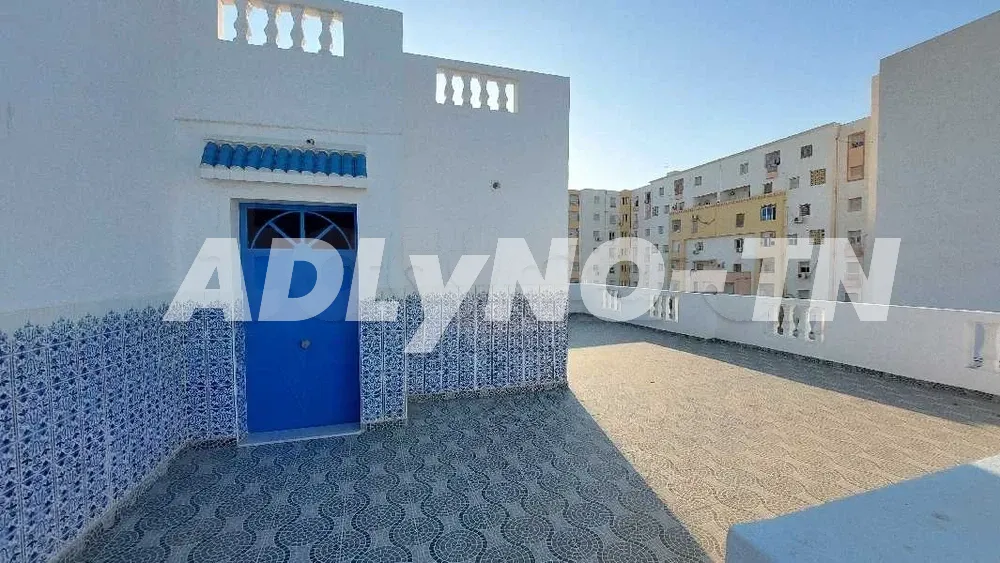 Etage Villa S+2 Pour Etudiants Cité La Gazelle à Ariana - Photo 2