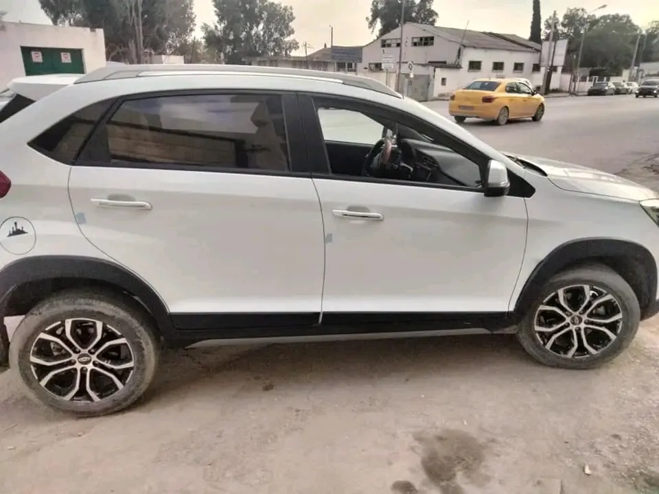 Cherry tiggo 2 à Kasserine - Photo 3