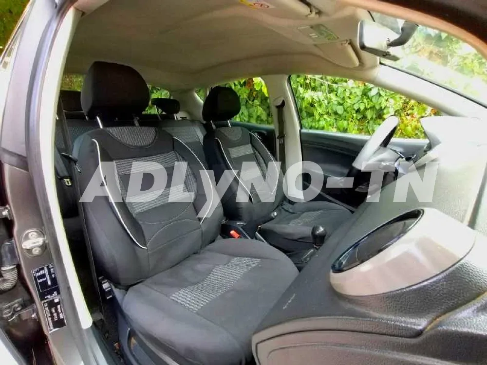 avendre Seat Ibiza très propre دهنية الدار à Tunis - Photo 9