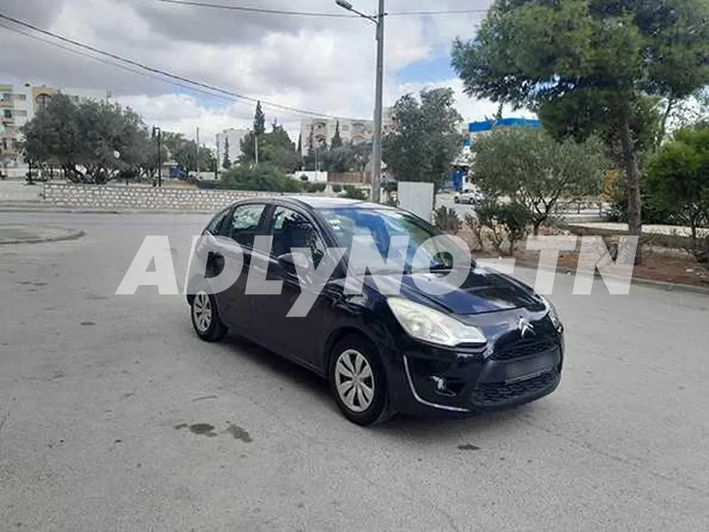 À vendre Citroën C3 en excellent état à Tunis - Photo 1