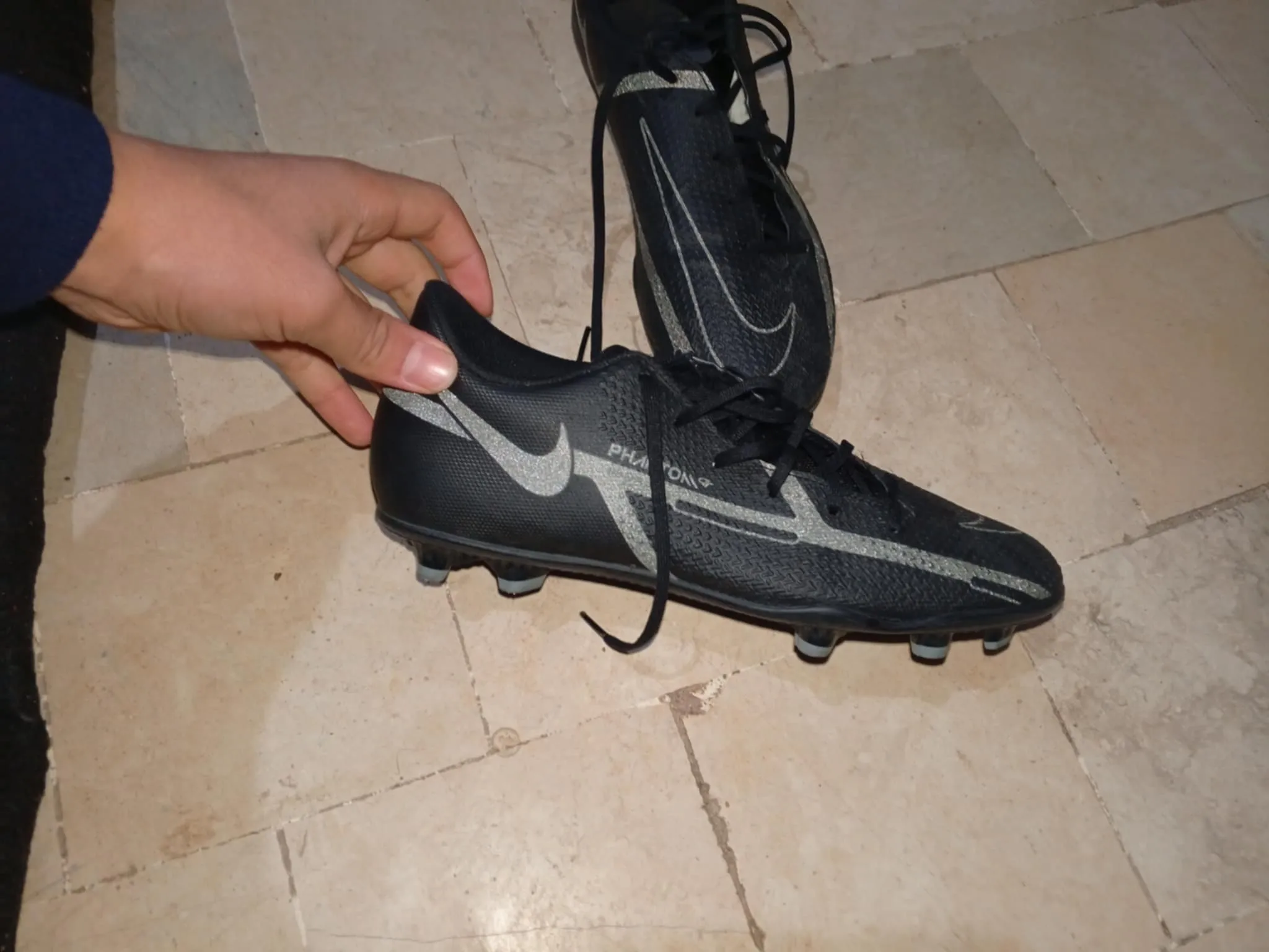 Chaussures de foot à Monastir - Photo 1