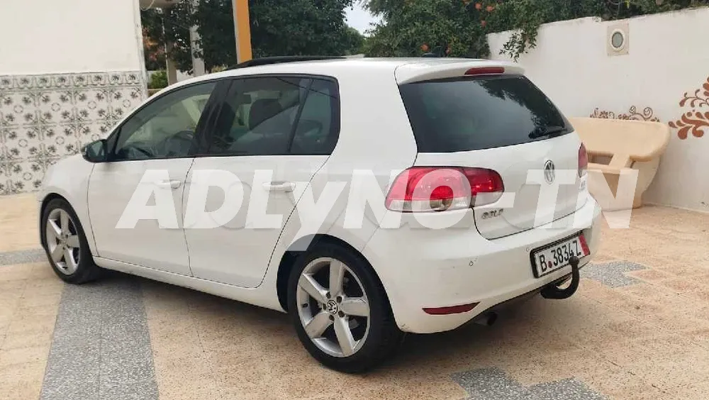 Golf 6 tdi Match plus toit ouvrant à sousse - Photo 6