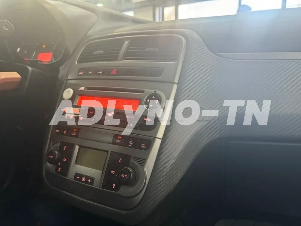 Fiat Punto pop à Ariana - Photo 9