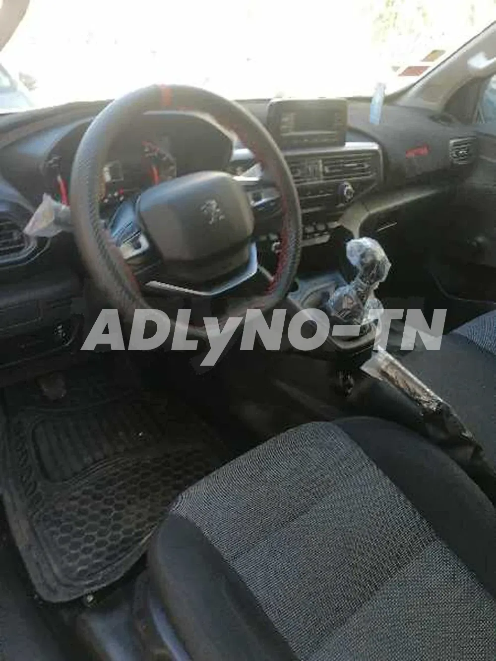 Peugeot landtrek à Ariana - Photo 7