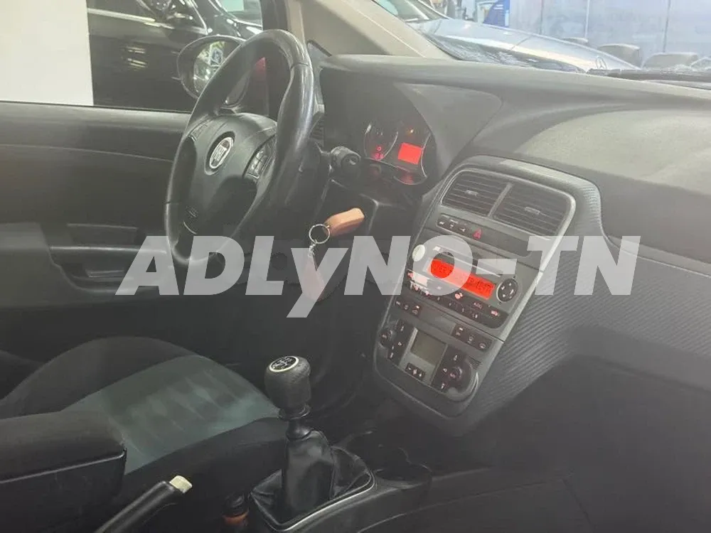 Fiat Punto pop à Ariana - Photo 8