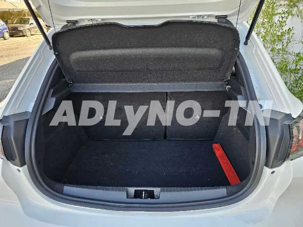 208 populaire 3 cylindre a vendre ou échange à Sfax - Photo 9