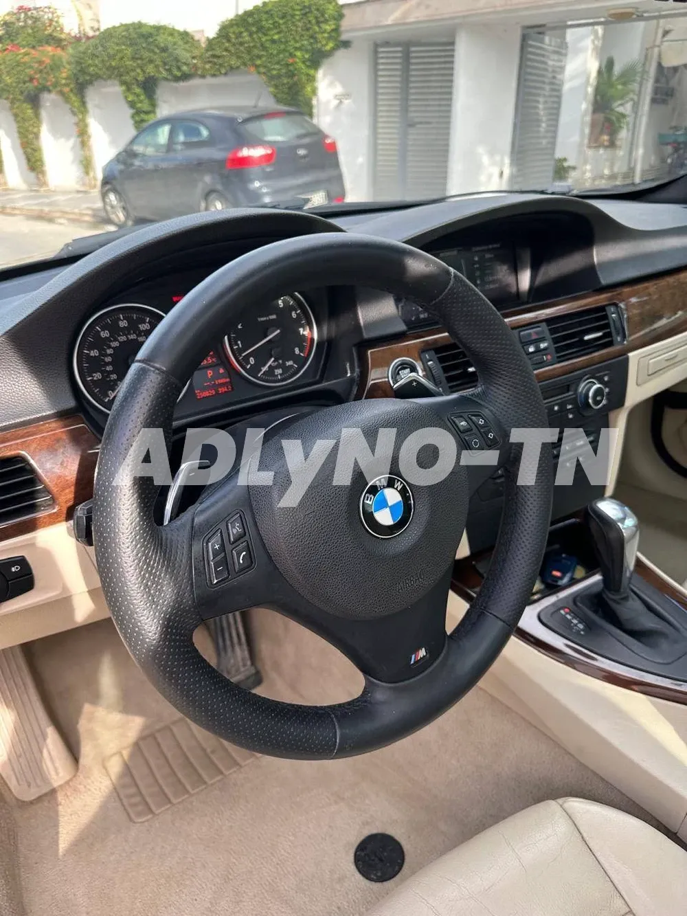 E92 330i à Ariana - Photo 8