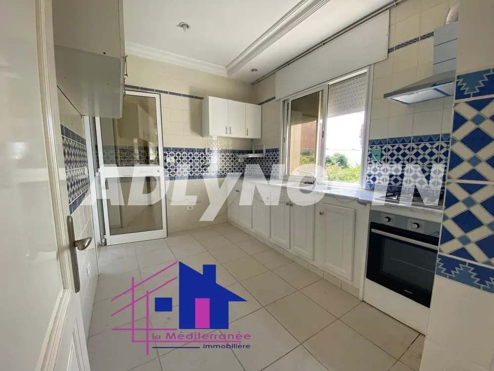 Etage de villa S+2 meublé situé à Sidi Daoued à Tunis - Photo 2
