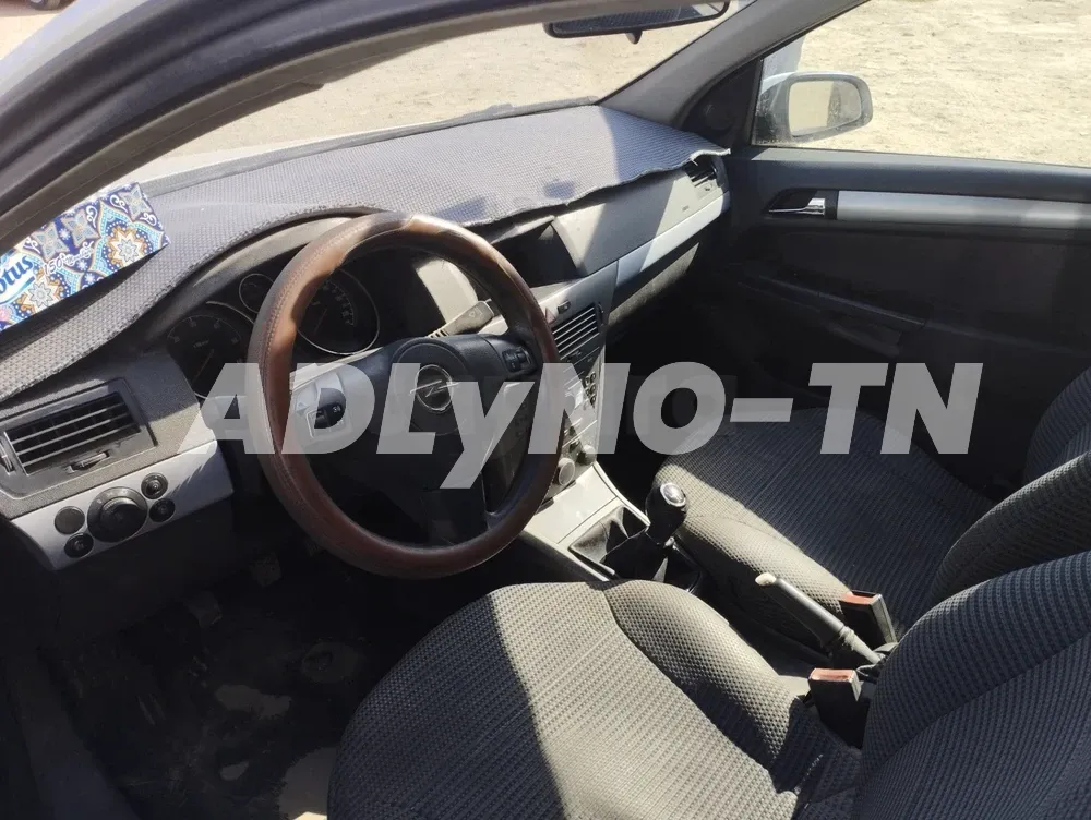 A vendre Opel Astra H à Tunis - Photo 4