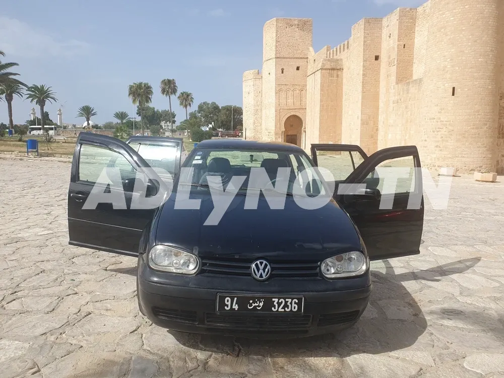 Golf 4 essance 1.4 à Monastir - Photo 1