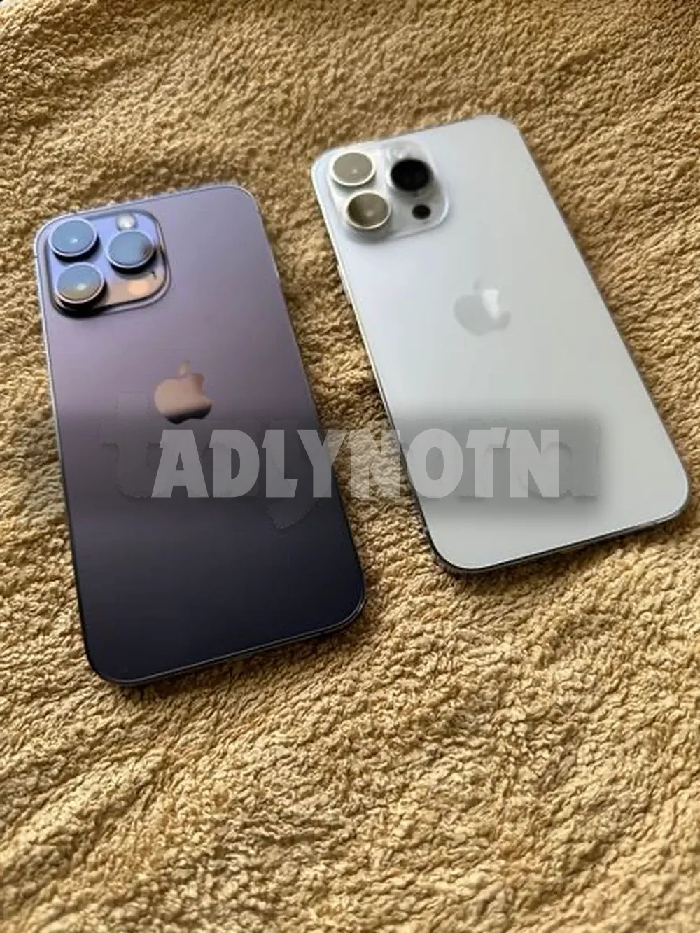 iPhone 14 Pro Max 256G neuf batt100% sous garantie Apple peu servi avec facture et garantie boutique blanc 100% 256G à 3350dt Violet 98% 256G à 3099dt Tel 20172643 à Tunis - Photo 1