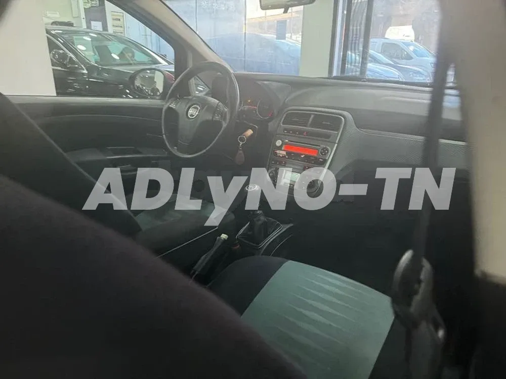 Fiat Punto pop à Ariana - Photo 7