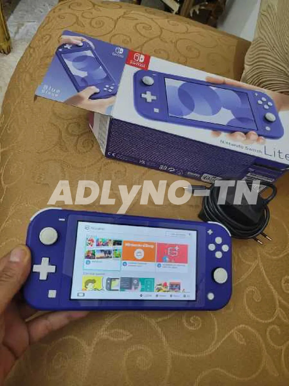 nintendo switch lite non patchée avec paquet et chargeur dorigine prix 430d à Manouba - Photo 2