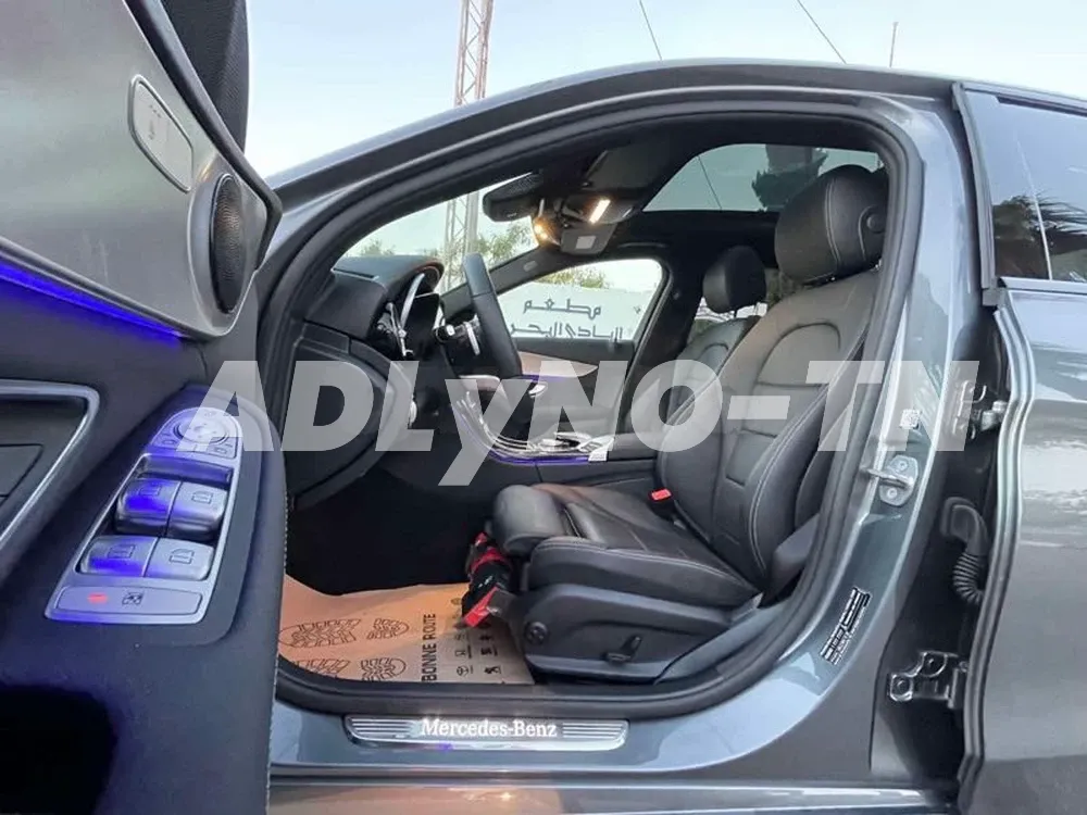 C200 4 matic kit amg roulée 9mkm black edition full options tu246 à Bizerte - Photo 7