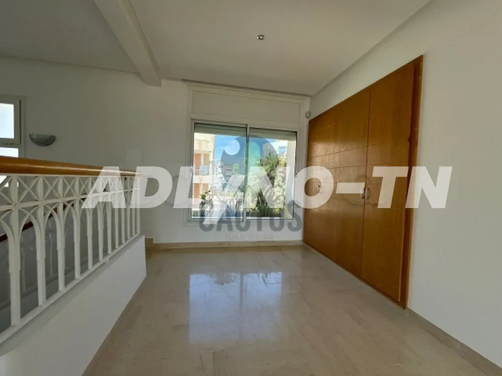 À vendre : Villa pieds dans l'eau sur un terrain de 779m² à Jinene Beni Khiar à Nabeul - Photo 10