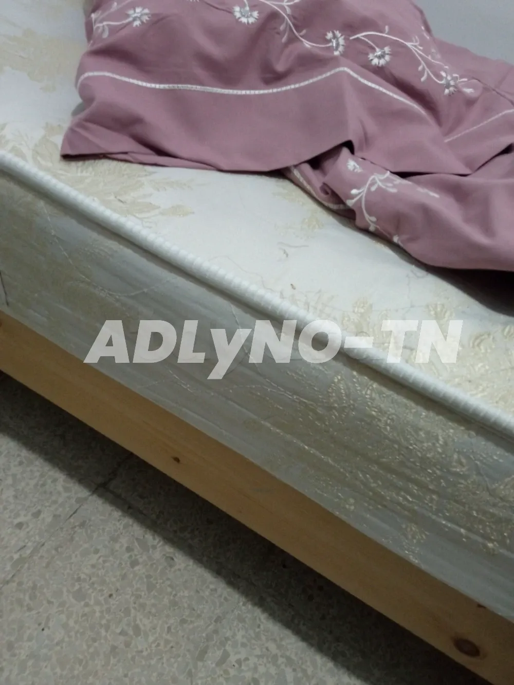 Moule de lit + matelas à Tunis - Photo 1